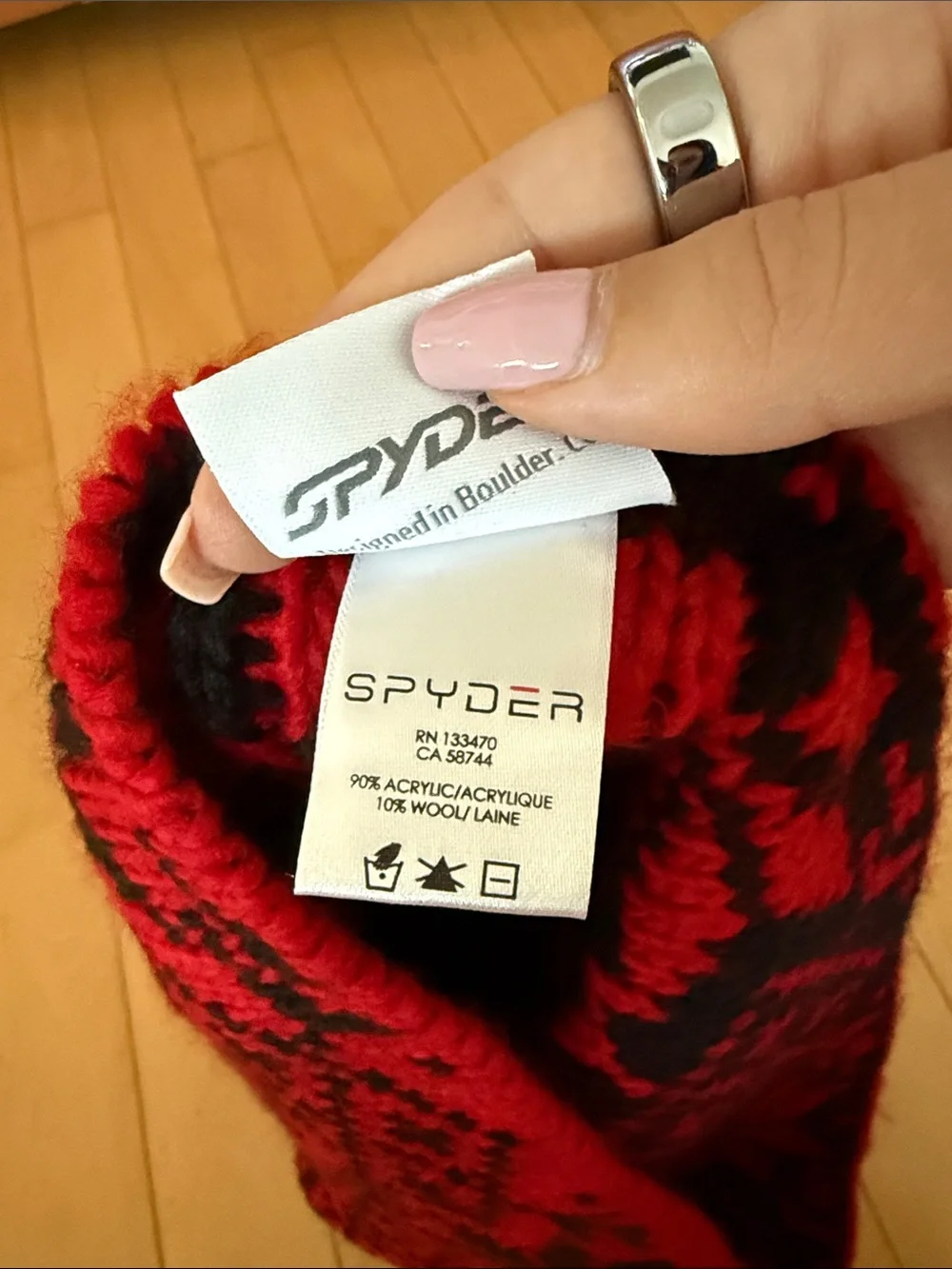 NWOT Red & Black Spyder Knit Scarf with Logo Button